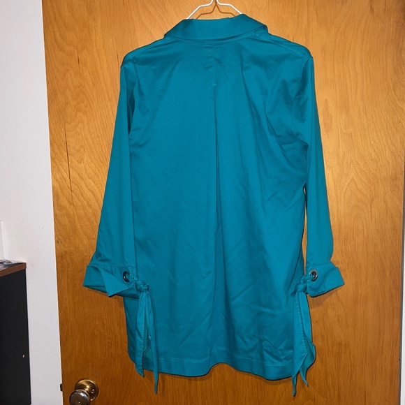 Chicos Size 1 Blouse - Picture 2 of 3